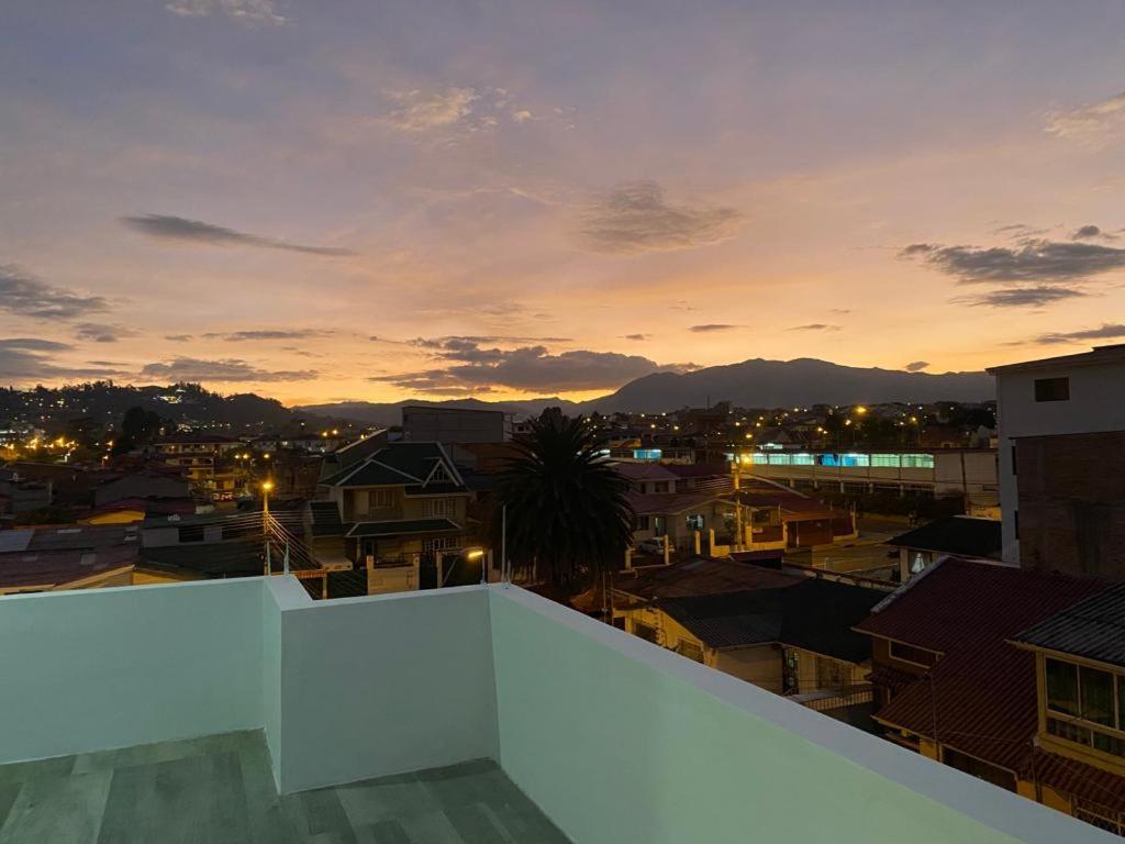 Lindo Departamento Con Vista Increible A Cuenca Exterior foto