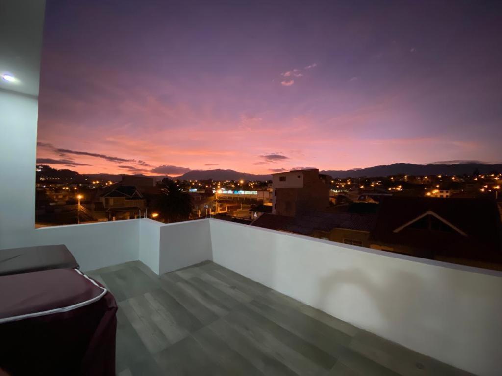 Lindo Departamento Con Vista Increible A Cuenca Exterior foto