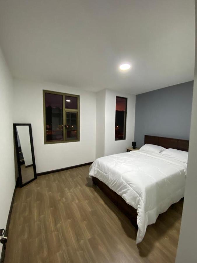 Lindo Departamento Con Vista Increible A Cuenca Exterior foto
