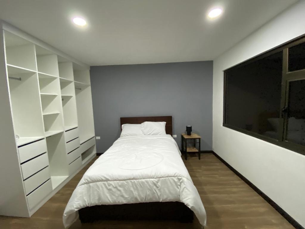Lindo Departamento Con Vista Increible A Cuenca Exterior foto